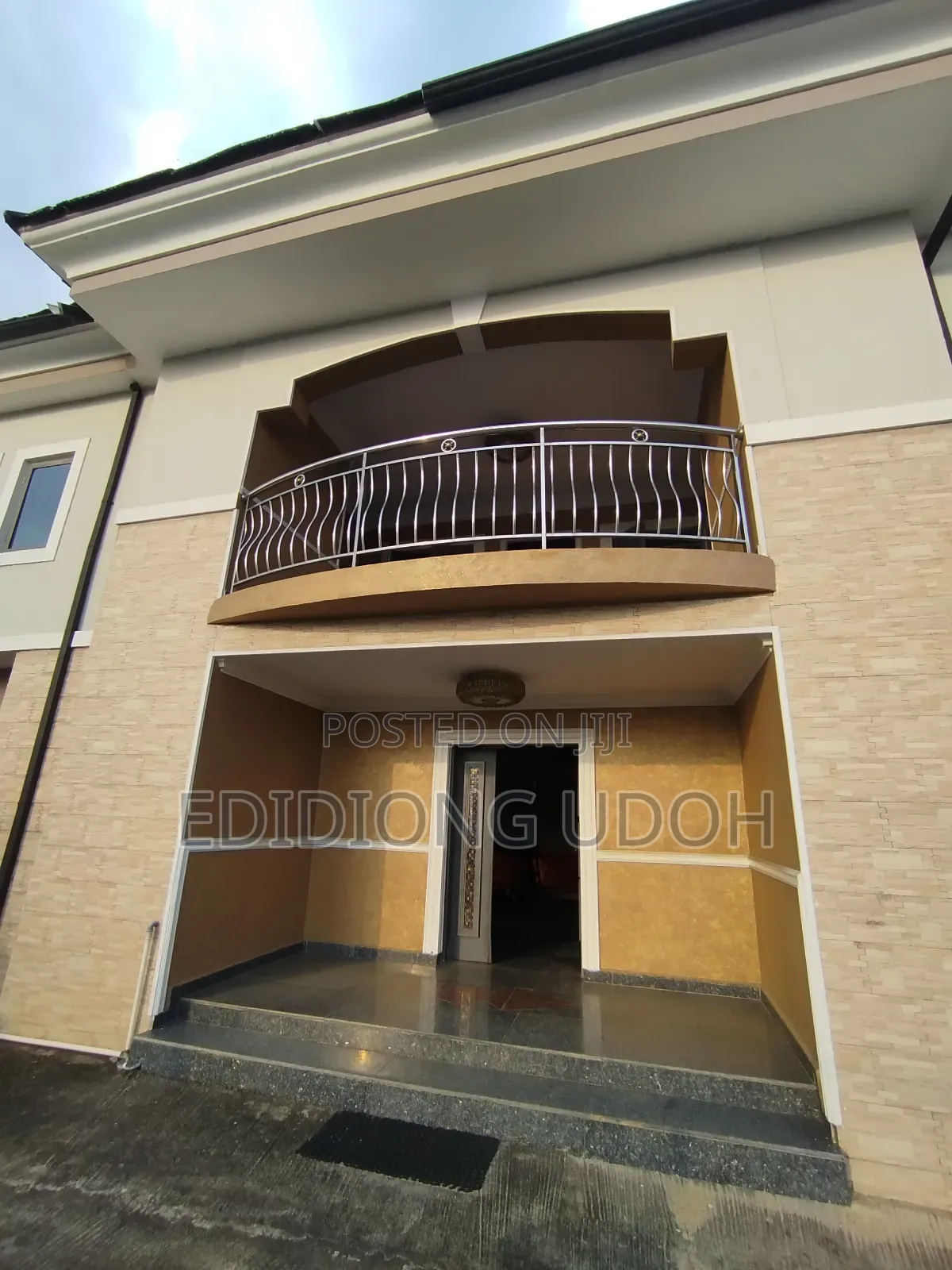 12bdrm Duplex in Ewet Housing Estate, for sale