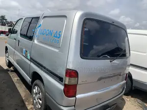 Toyota HiAce 2006 Grey