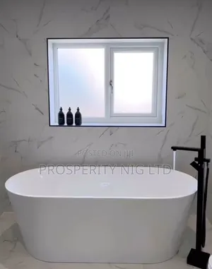 Luxury Acrylic Bath Tub