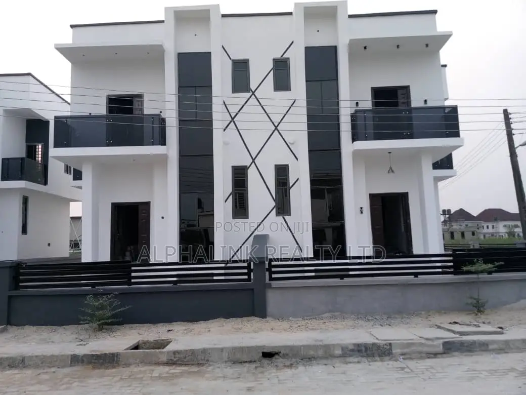 3bdrm Duplex in Sangotedo for sale
