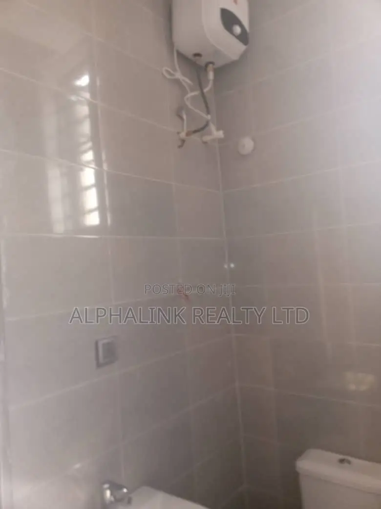 3bdrm Duplex in Sangotedo for sale