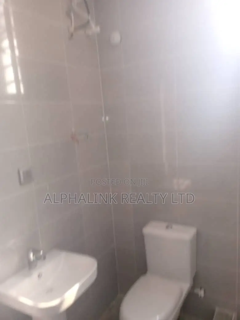 3bdrm Duplex in Sangotedo for sale