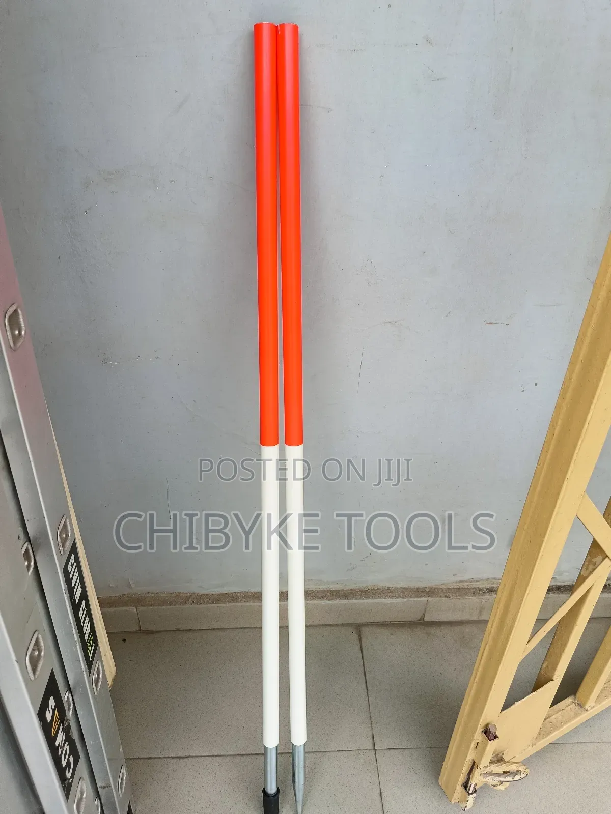 2m Survey Ranging Pole (Detachable)