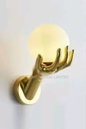 Modern Luxury Quality Hand Shaped Wall Bracket Led Light