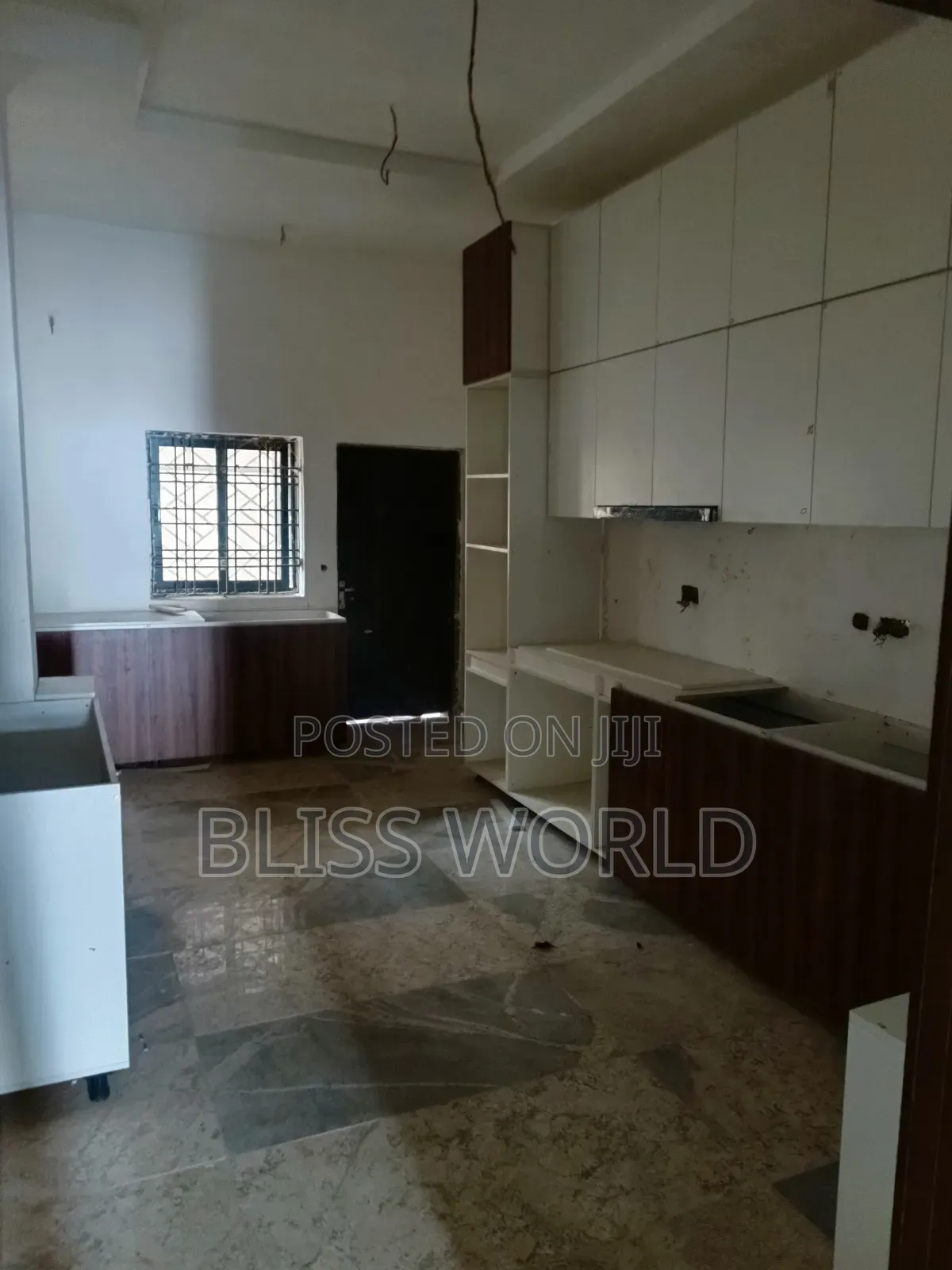 4bdrm Townhouse / Terrace in Jahi for rent