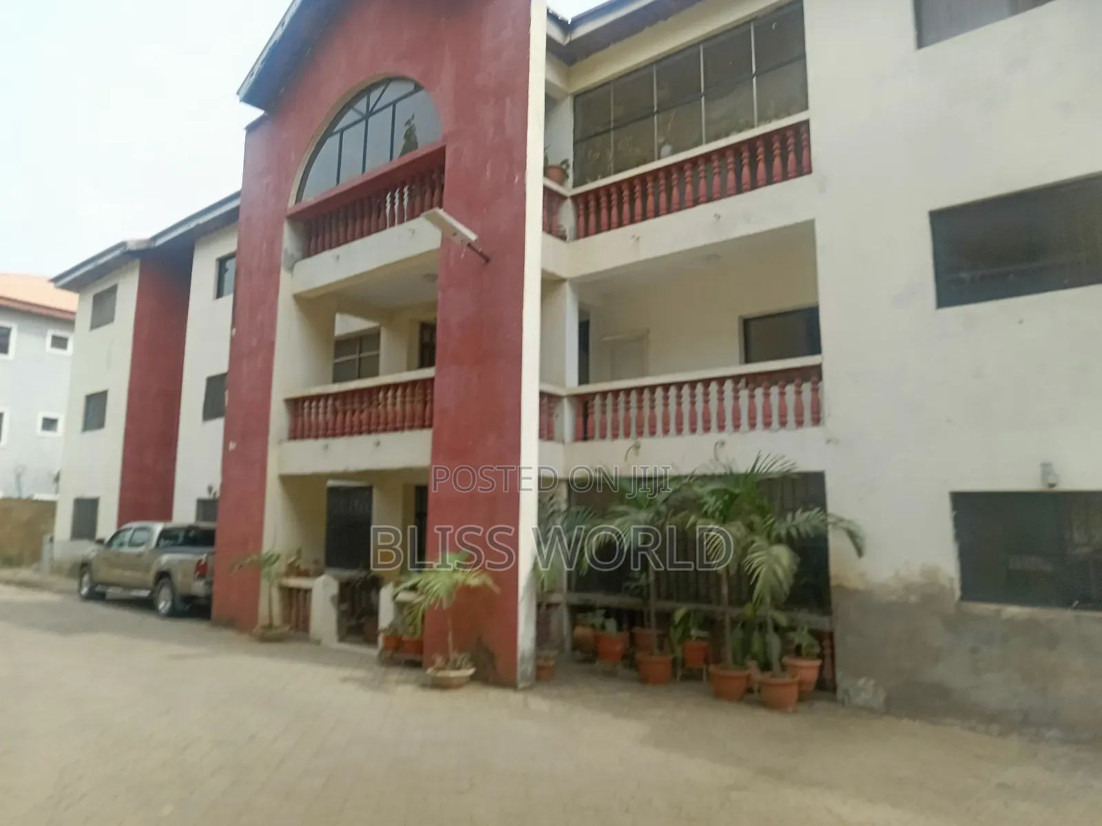 3bdrm Block of Flats in Utako for sale