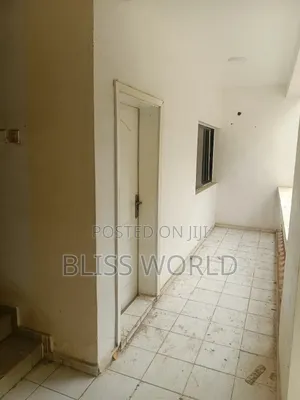 3bdrm Block of Flats in Utako for sale