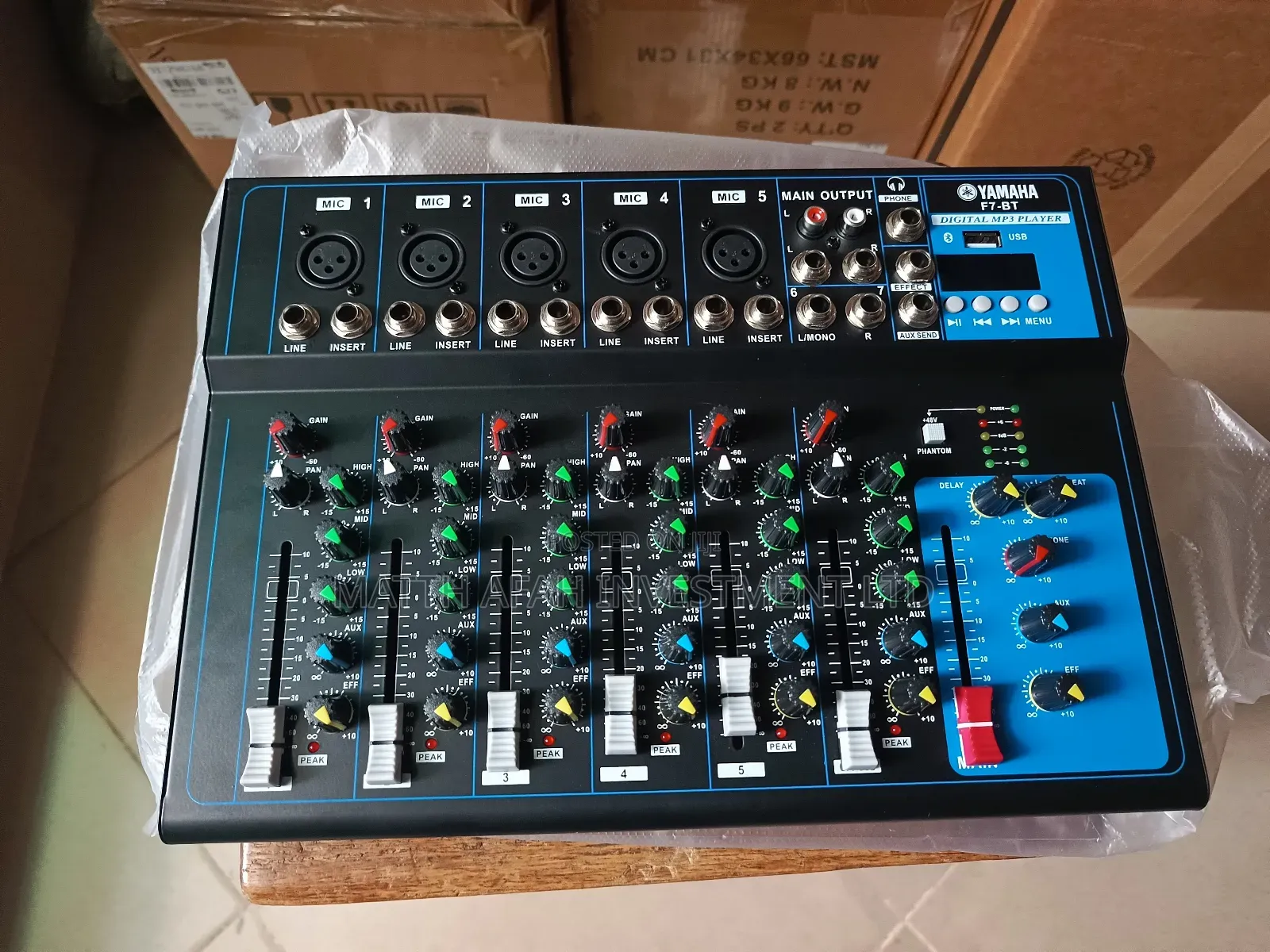 7 Channels Yamaha Mixer