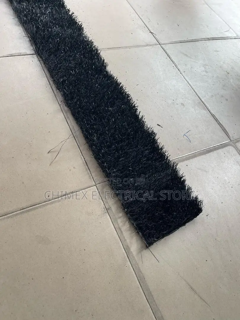 Black Carpet Grass 25mm