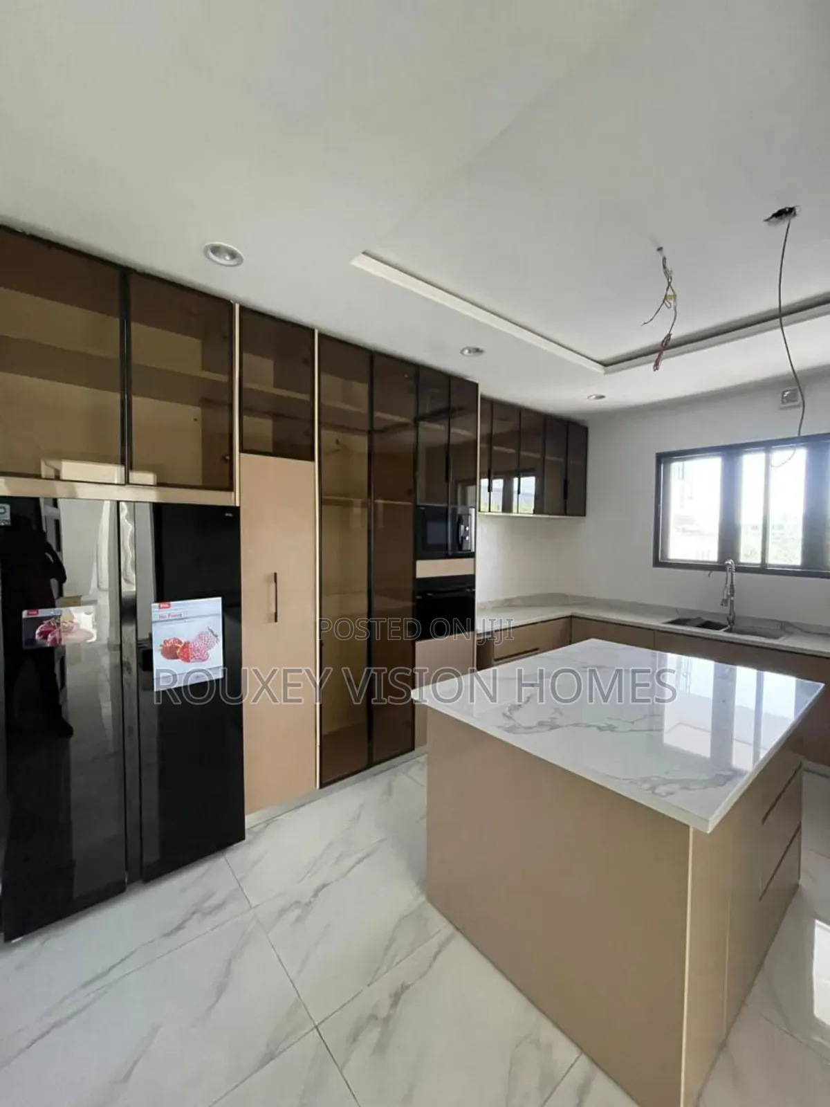 5bdrm Duplex in Ikate for sale