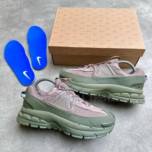 Nike Zoom Sneakers