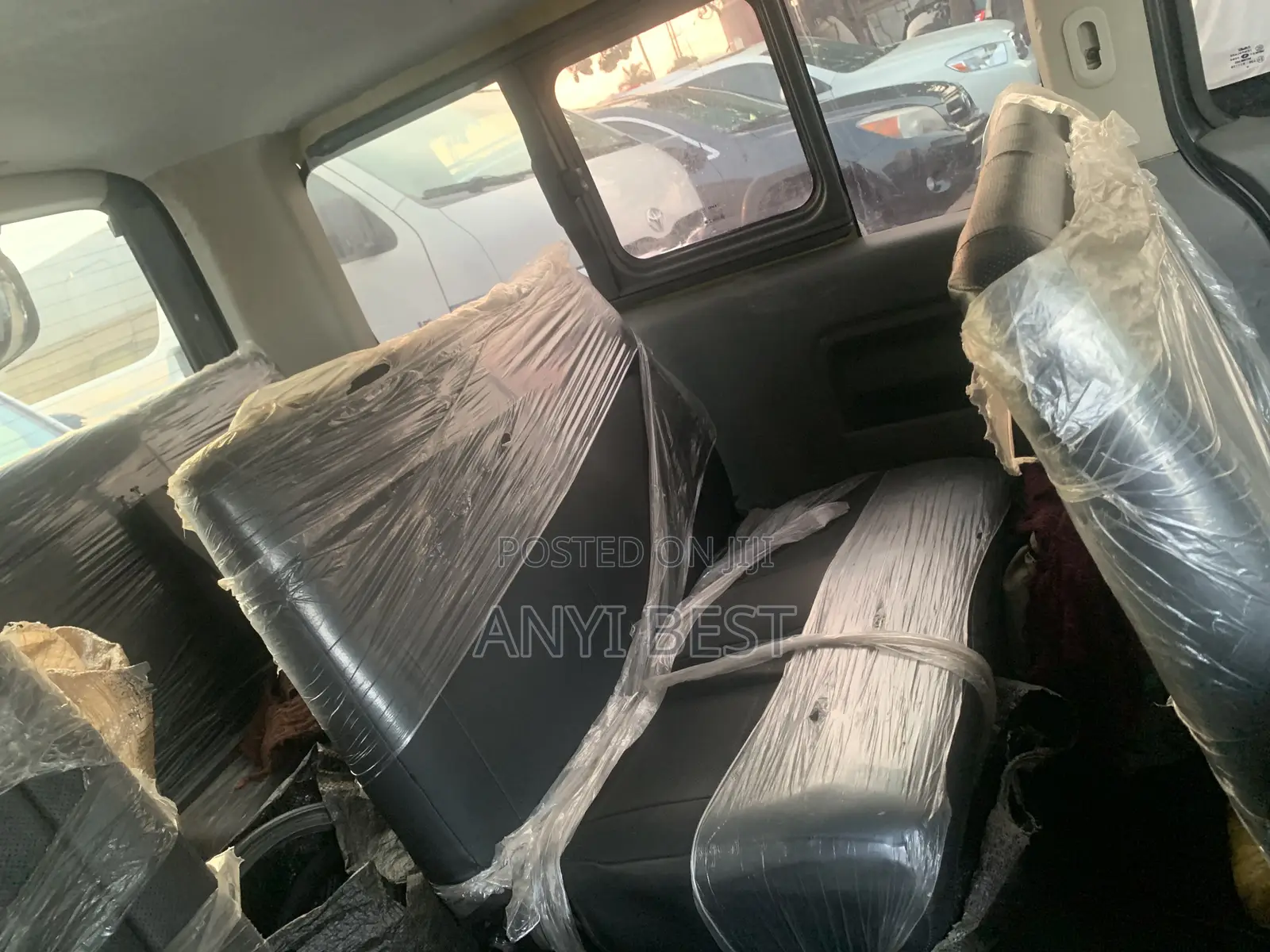Toyota HiAce 2012 Blue
