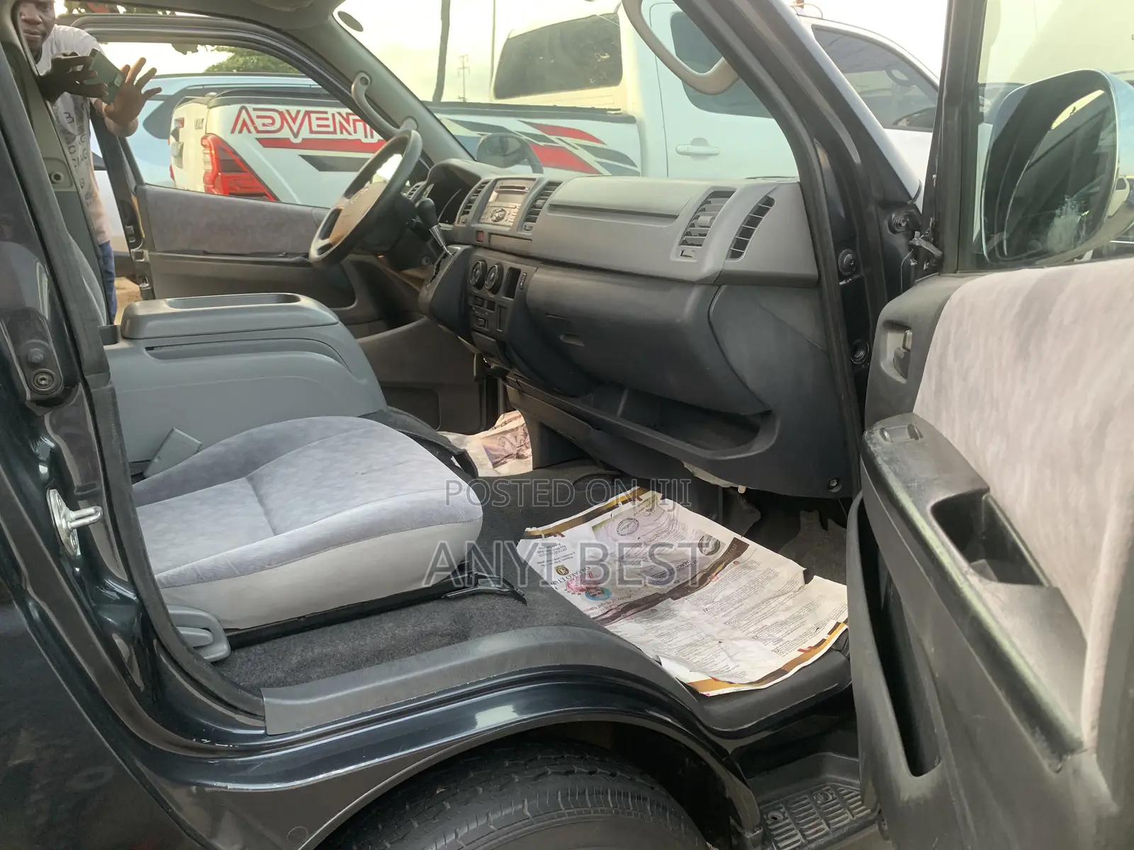 Toyota HiAce 2012 Blue