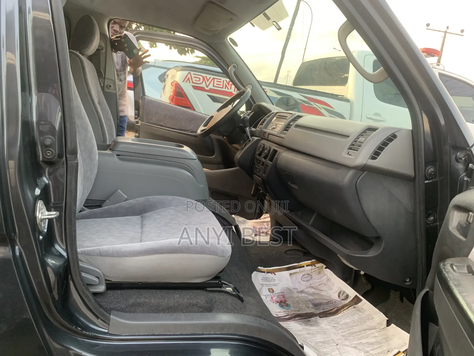 Toyota HiAce 2012 Blue