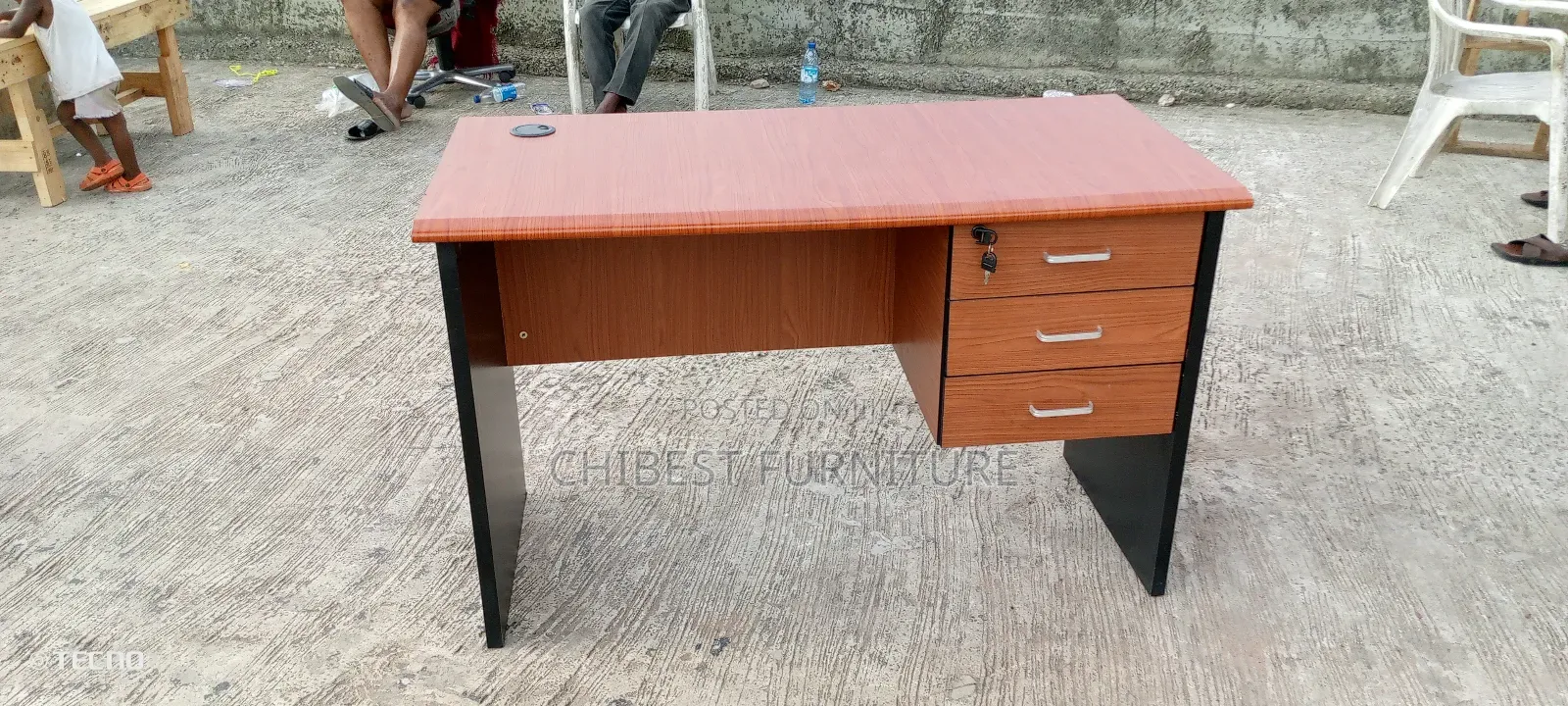 M001 Executive Table for Office