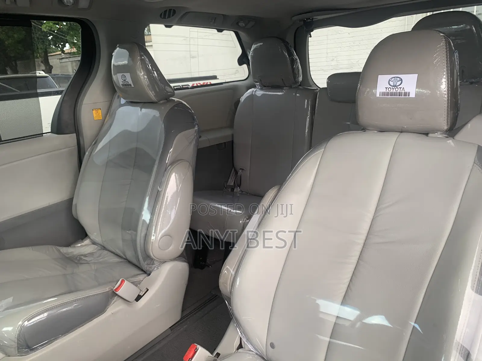 Toyota Sienna 2012 Gray