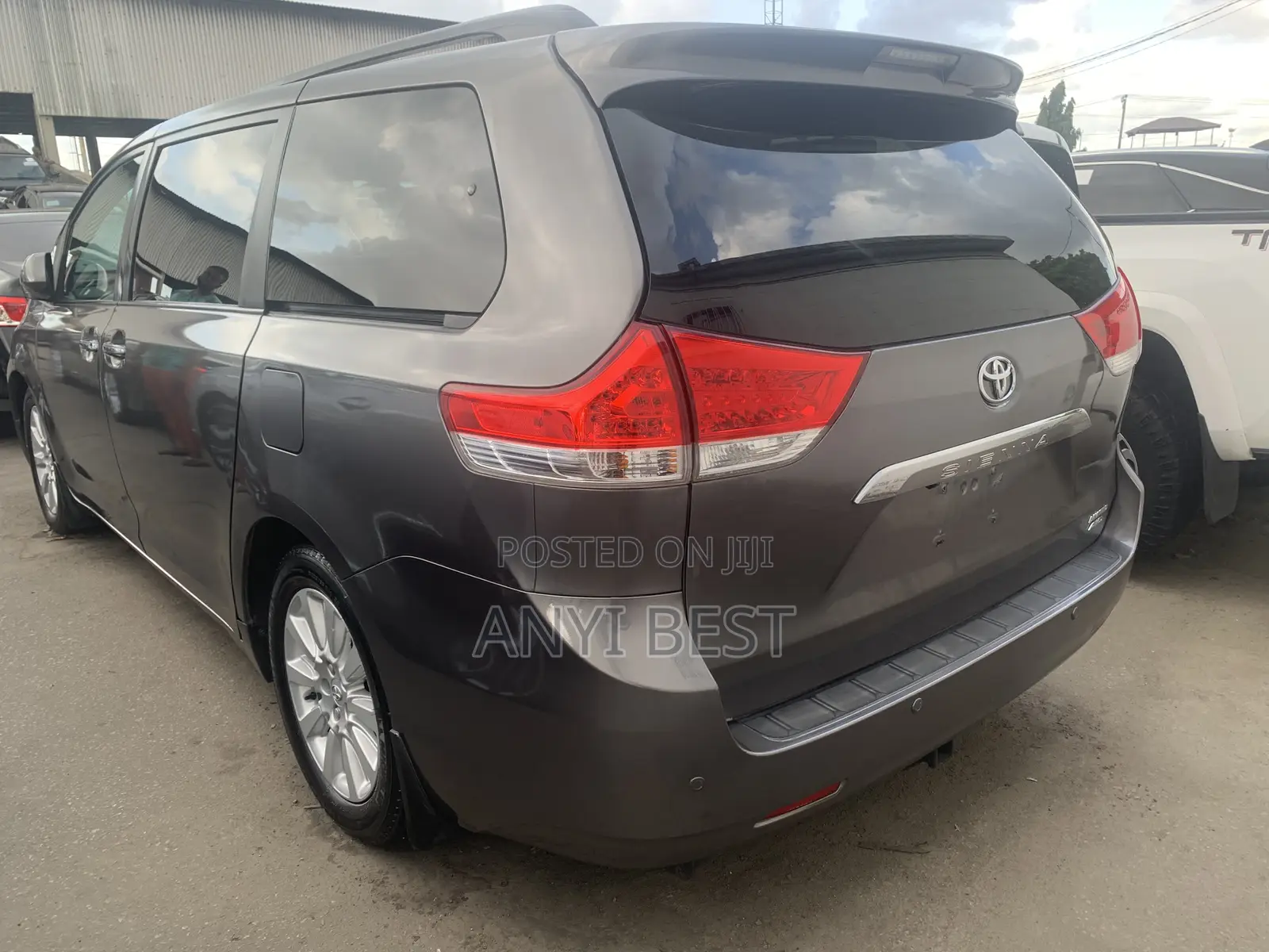 Toyota Sienna 2012 Gray