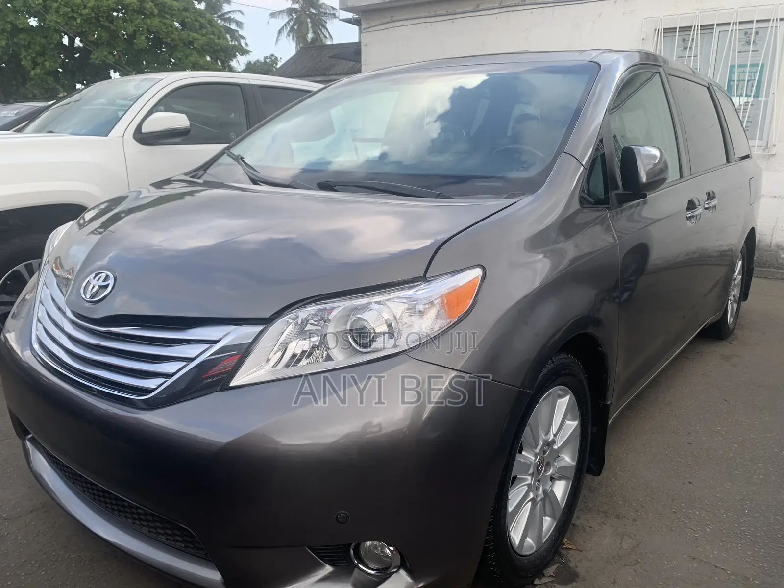 Toyota Sienna 2012 Gray