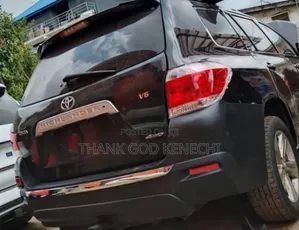 Complete Back Bumper Highlander 2012 Model