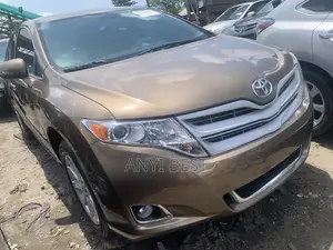 Toyota Venza 2012 Gold