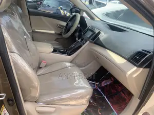 Toyota Venza 2012 Gold