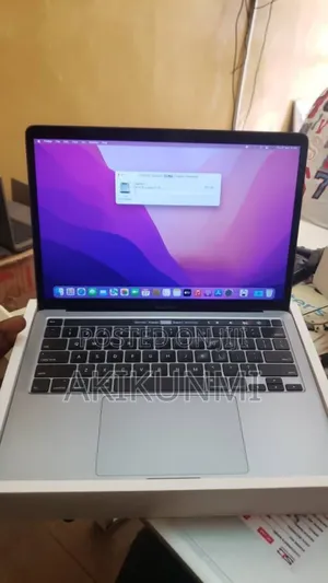 Laptop Apple MacBook Pro 2020 16GB Intel Core I5 SSD 1T
