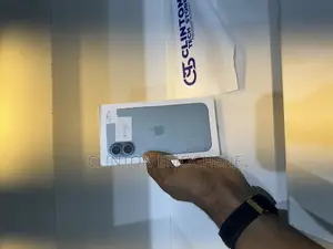 New Apple iPhone 16 128 GB Blue
