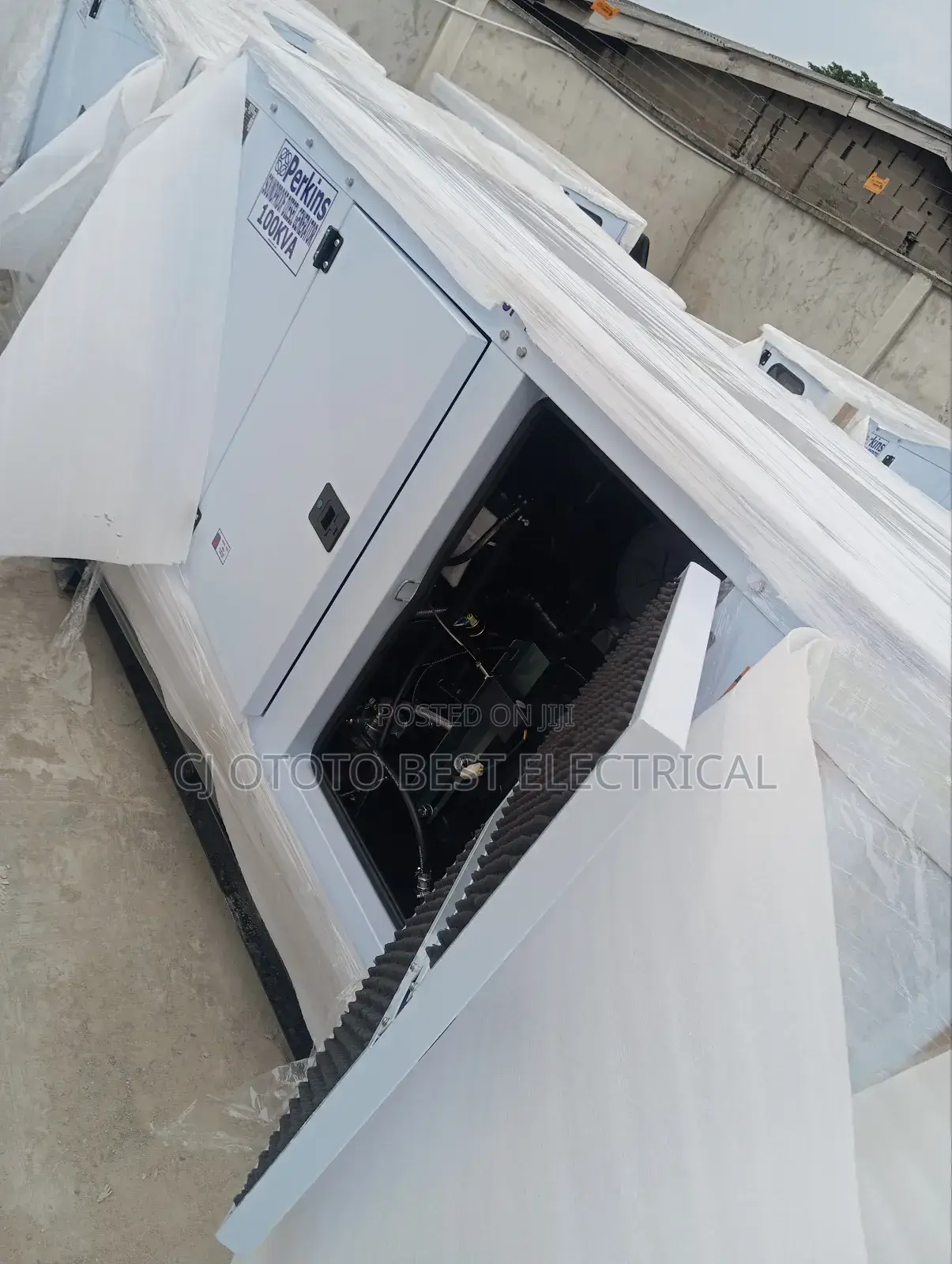 100kva England Perkins Generator Soundproof