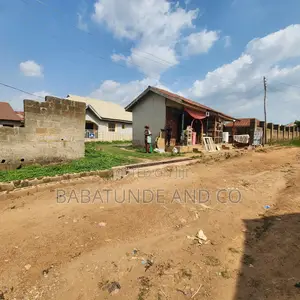 3bdrm Bungalow in Soka for sale