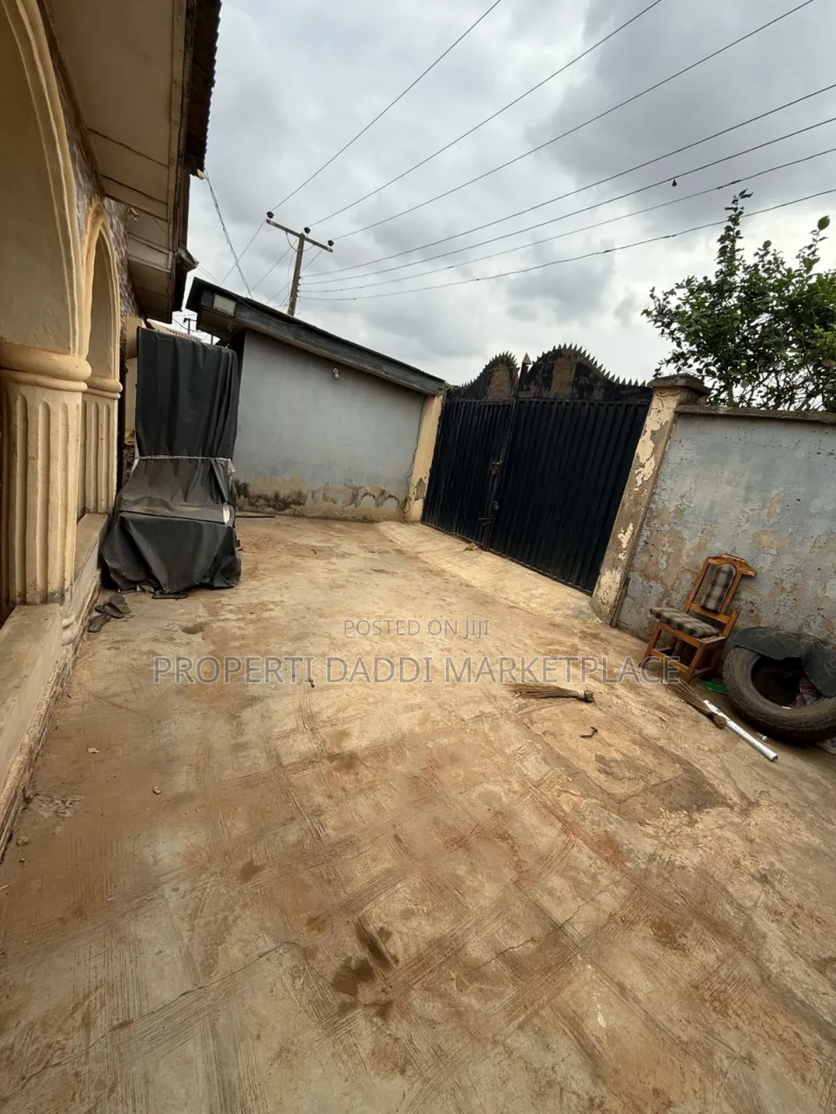 4bdrm Bungalow in Ayobo for sale