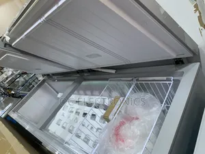 Hisense Freezer 700l
