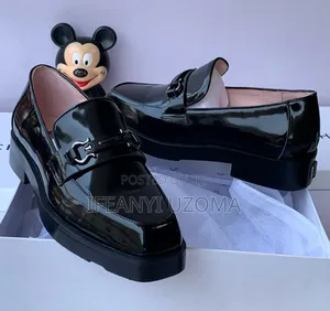 Classic Givenchy Luxury Corporate Shoe