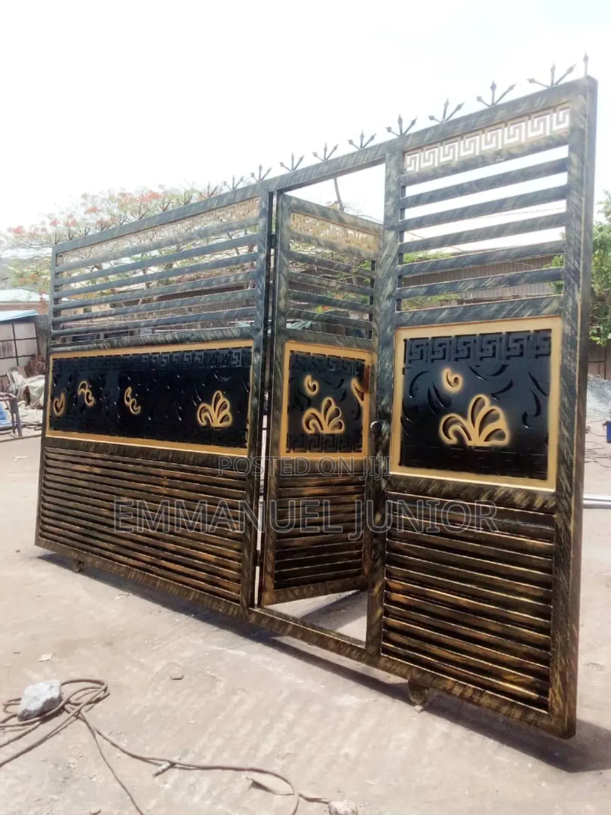 Rolling Gate