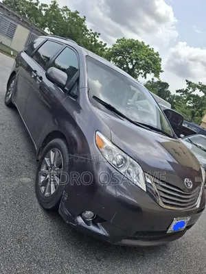 Toyota Sienna Limited 7 Passenger 2012 Gray