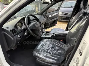 Mercedes-Benz C300 2008 White