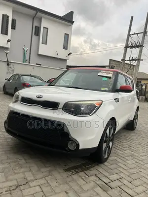 Kia Soul Hatchback 2016 White