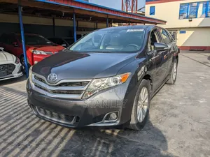 Toyota Venza LE FWD 2013 Gray