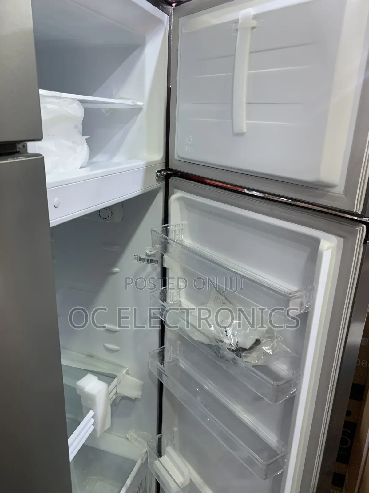 Hisense Double Refrigerator 240l