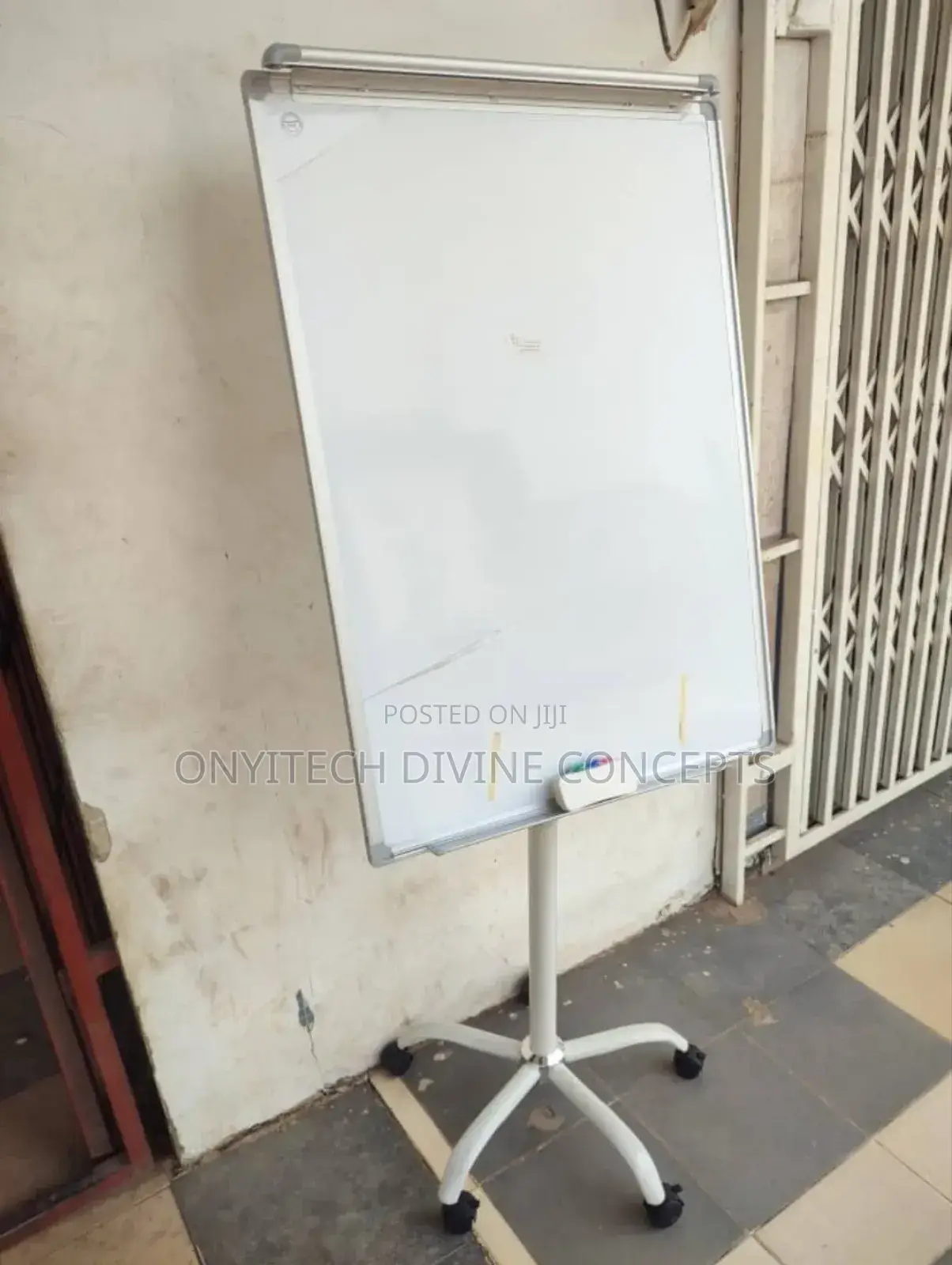 White Board 4ft by 3ft With Stand