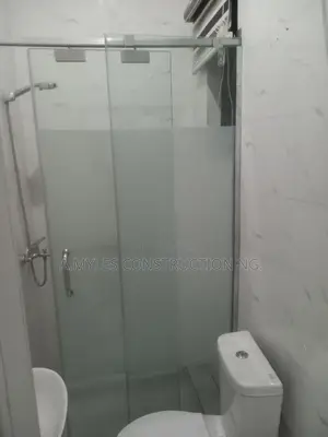 Shower Cubicles Lekk