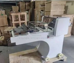 Dough Moulder Machine
