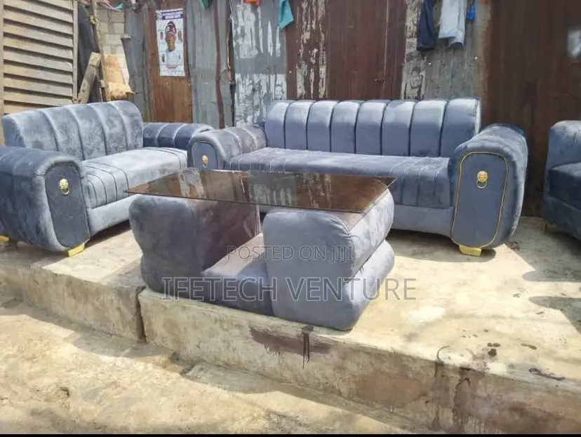 Tuxedo Luxury Sofa Set With Table