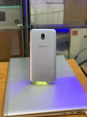Samsung Galaxy J7 32 GB Silver
