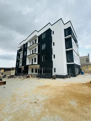 3bdrm Apartment in Ogba for sale