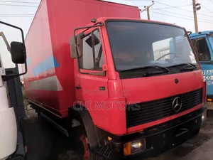 Mercedes Truck 814 Red Colour
