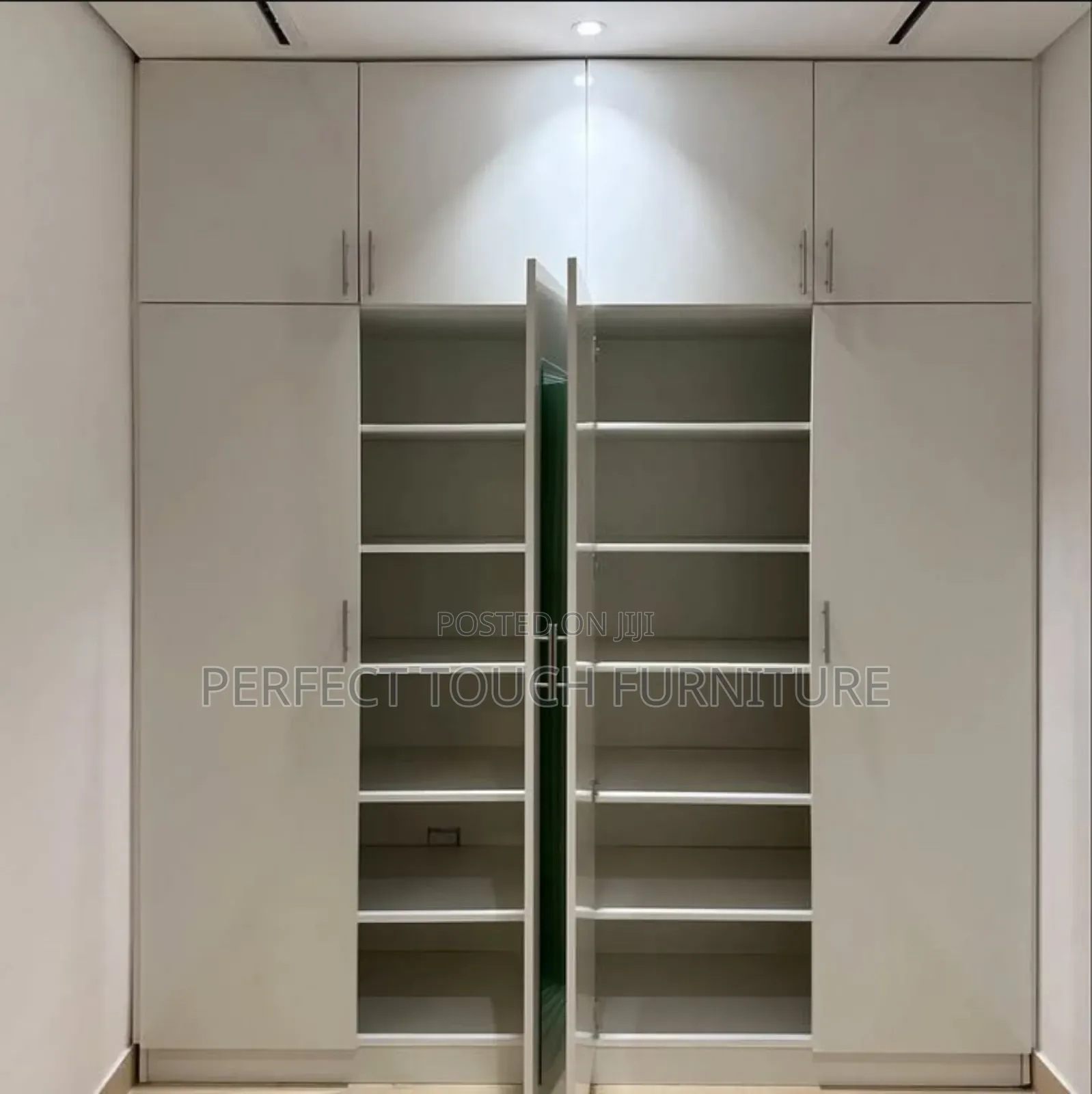 Family Size Wardrobe 