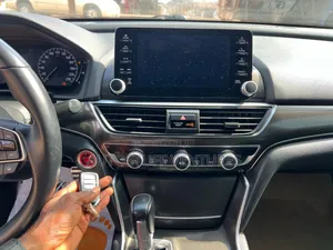 Honda Accord Sport 2018 White