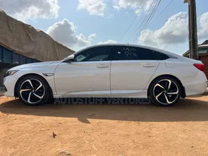 Honda Accord Sport 2018 White