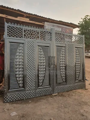 Bi Parting Swing Gate.