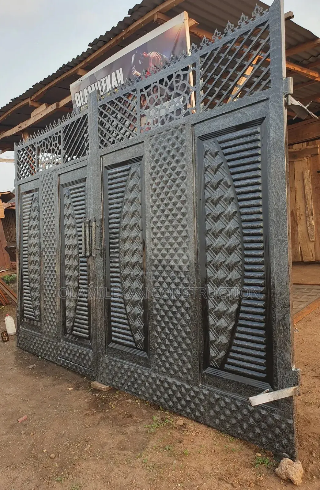 Bi Parting Swing Gate.